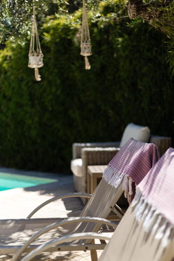 Tria Luxury Residences Stoupa Exterior photo